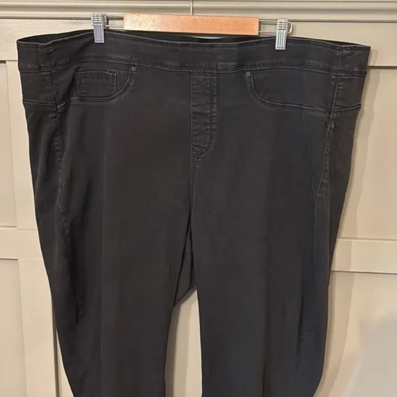 Curves 360 By NYDJ Sculpt Pull-On Leggings Jeans Jeggings in Black Plus Size 28 - Picture 5 of 10